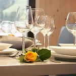 Zell Am Lejlighedshotel 4*