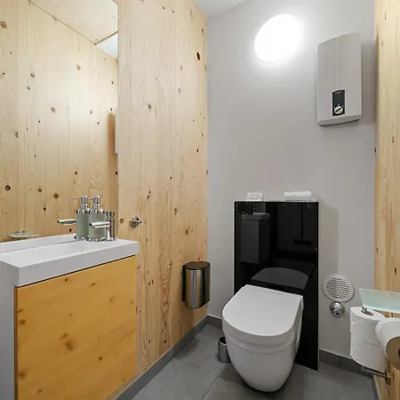 מלון דירות Zell Am 4*