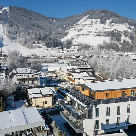 Zell Am 4* ツェル アム ゼー